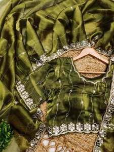 Sari en soie de créateur Berberry pour mariages - Broderie artisanale miroir et sequins avec blouse non cousue - Product Image 5