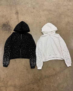 เสื้อฮู้ดดี้ผู้ชายแบบโอเวอร์ไซส์ ตกแต่งด้วยคริสตัล สำหรับฤดูหนาว ผ้าฝ้ายหนา 500gsm  รักษ์โลก สไตล์สตรีทแวร์ พร้อมโลโก้ดีไซน์พิเศษและกระเป๋า - Product Image 2