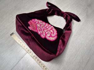 Sac en velours brodé de perles - Product Image 1