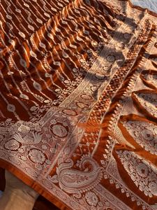 Sari Banarasi Mashru de Luxe, Doux et Lisse, Tenue Traditionnelle Indienne pour Mariage, Bordure Zari Tissée Ethnique, Vêtement de Fête pour Femme - Product Image 4