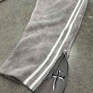 Pantalon évasé gris chiné personnalisé de haute qualité pour homme, style punk, avec patchwork superposé - Product Image 2