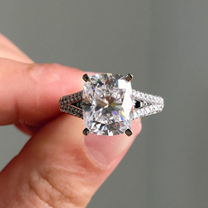 แหวนเพชรทรงคุชชั่น 3.55 กะรัต ขายดี รุ่น Iced Jewelz ทอง 14K ชุบทองคำขาว สำหรับเธอ พร้อมใบรับรอง IGI - Product Image 1