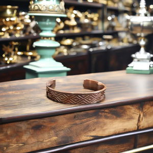 กำไลข้อมือทองแดงแท้สไตล์ทิเบตแบบวินเทจ ผสมผสานความดั้งเดิมและความทันสมัย ทำด้วยมือ สำหรับผู้ชาย ผู้หญิง ปรับขนาดได้ แบบอินเดีย สำหรับทุกเพศ - Product Image 6