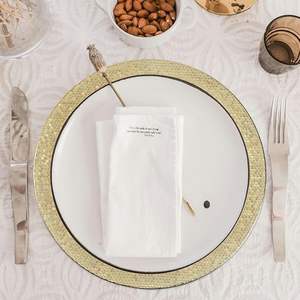 Assiette de présentation dorée antique, base décorative pour dîner, idéale pour la décoration de mariage rustique - Product Image 4