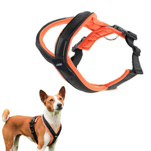 Harnais anti-traction pour animaux de compagnie avec clips avant et arrière, en tissu respirant, confortable et de contrôle efficace pour la promenade, l'entraînement et la course - Product Image 1