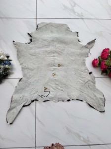 Tapis en cuir de vachette naturel véritable, vente flash, tapis noir et blanc pour salon, décoration scandinave bohème, 100% fait main - Product Image 2