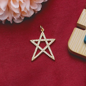 จี้รูปดาวเปิดประดับเพชรคิวบิกเซอร์โคเนียชุบทองคำขาว 925 ขายส่งจาก Memoria Jewels - Product Image 6
