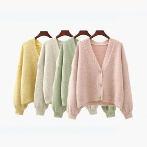 Cárdigan corto de mujer con botones, estilo dulce, hombros caídos, suéter de moda, manga casual, cuello en V - Product Image 5