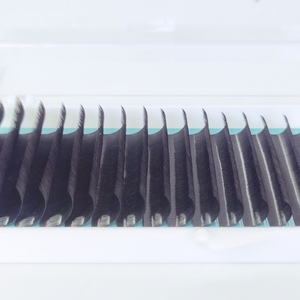 Extensiones de pestañas rizadas CC rusas profesionales de alta calidad 0,03 0,05 0.07D Volumen individual 0,15mm de espesor Etiqueta privada - Product Image 1