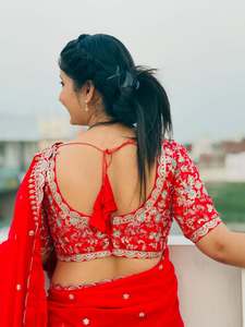 Sari de Seda Georgette Rojo Indio con Blusa Bordada, Atuendo Tradicional de Moda para Bodas, para Mujeres y Chicas, Llamativo - Product Image 6