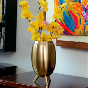 Vase de table moderne en forme ovale, finition laiton, écologique, fait à la main, pour la décoration intérieure, intérieur, extérieur, salon, balcon, Azora - Product Image 1