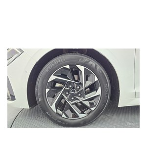 2024 for Kia K5 Noblesse with Left Steering Automatic Gear Box Leather Seats 85,007 km - Product Image 5