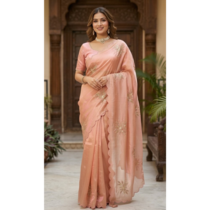 Sari de algodón color melocotón de moda para fiestas, con delicado trabajo en oro, atuendo tradicional moderno. - Product Image 2