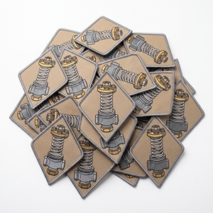 Écusson brodé de diamants pour amortisseur Coilover, en sergé beige avec bordure Merrow, emblème de suspension et de ressort d'amortisseur - Product Image 1