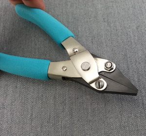 Pince à mâchoires fines parallèles en acier inoxydable avec poignée en PVC, outil de formage de fil pour bijoux, 160 mm (6,3 pouces) ZetomedPro - Product Image 3