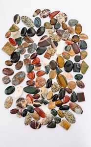 Mélange de pierres précieuses naturelles en cabochon, tailles et formes variées, pour la fabrication de bijoux, destiné aux grossistes, détaillants et fabricants, pour anneaux en macramé - Product Image 2