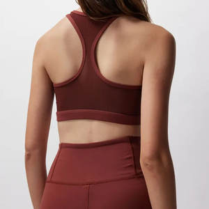 Soutien-gorge de sport pour femme à maintien élevé, avec logo personnalisé sur le devant, 100 % polyester/spandex, séchage rapide, design en dentelle pour le yoga - Vente en ligne - Product Image 3