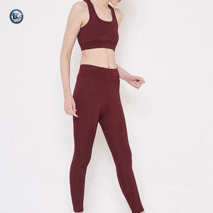 Tenue de sport au design moderne, leggings extensibles et soutien-gorge de sport pour un style de vie actif - Product Image 5