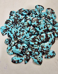 Turquesa Natural Dhalia Cabujón Pulido, Piedras Sueltas de Formas Mixtas, Calidad AAAA, Azul Marrón, Excelente Calidad para Joyería - Product Image 1