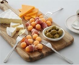 Ensemble de fourchettes en acier inoxydable finition argentée au design élégant avec polissage miroir pour les occasions de repas formels - Product Image 2