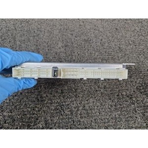 โมดูลควบคุมระบบกันสะเทือนแบบถุงลม S-class มือสอง ของแท้ OEM รุ่น A2215408245 - Product Image 4