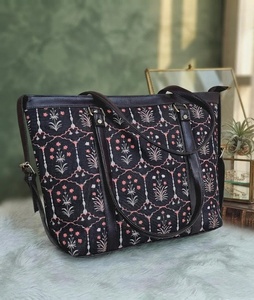 Bolso Tote de Lona Estilo Bohemio con Estampado Geométrico, Dos Compartimentos Abiertos de Poliéster, Gran Capacidad, Bolso de Hombro para Uso Diario de Mujer, Ideal para Pascua - Product Image 2