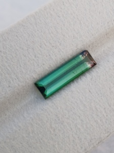 Turmalina Bicolor Natural, Corte Esmeralda, Facetada, Piedra Preciosa Suelta, Tamaño 16x4.8mm, 2.80 Ct, para Joyería - Product Image 5