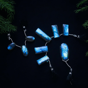 Pierre précieuse de labradorite de qualité supérieure |   Pierre de labradorite naturelle percée sur le côté |   Color Play 10-25mm 100g |   Fournitures pour la fabrication de colliers | - Product Image 4