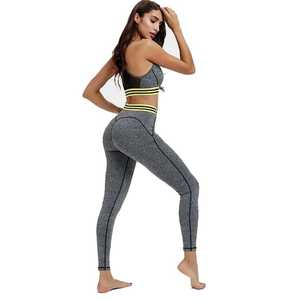Ensemble de yoga actif en tissu extensible de qualité supérieure, respirant et confortable, idéal pour le yoga, la gym, le fitness et les entraînements quotidiens. - Product Image 2