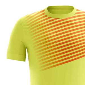 เสื้อฟุตบอลผ้าโพลีเอสเตอร์ 100% แขนสั้น แห้งเร็ว ระบายอากาศดี เหมาะสำหรับฤดูร้อน คุณภาพสูง รับสั่งทำสี ขนาด และโลโก้ - Product Image 4