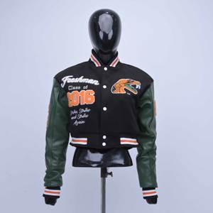 Veste bomber de haute qualité personnalisée en laine avec manches en cuir vert et broderie de patch en chenille pour femme, veste varsity courte - Product Image 1