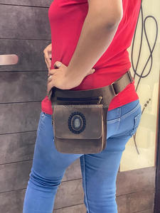 Riñonera clásica de cuero auténtico hecha a mano con cinturón ajustable riñonera de festival occidental única riñonera de cintura hasta el muslo - Product Image 4