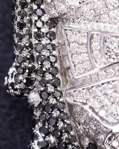 จี้ห้อยคอฮิปฮอปดีไซน์ 3 มิติแบบกำหนดเอง ประดับเพชรโมอิสซาไนต์สีดำ เกรด VVS ชุบโรเดียม ทันสมัย - Product Image 4