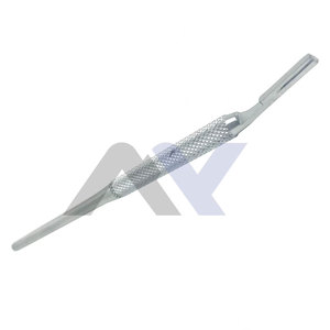 Instrument chirurgical de précision manuel en acier inoxydable de qualité professionnelle 4 #   Poignée de type angulaire pour usage médical - Product Image 4