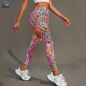 Leggings Deportivos para Mujer, Hechos en Pakistán, Calidad Premium, del Mejor Proveedor, Transpirables, con Estampado Floral y de Calaveras, Cintura Ancha - Product Image 6