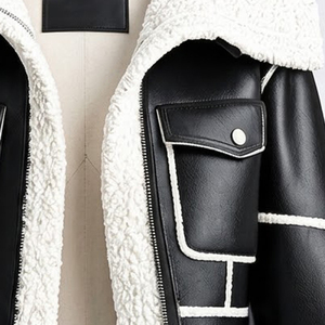 Veste en similicuir noir personnalisée avec col et poignets en fourrure de mouton blanche, coupe courte, style motard, vêtement d'extérieur pour femme - Product Image 6