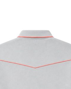 Polo personalizado para hombre en gris claro y rosa coral, manga corta, informal, para golf, transpirable, de poliéster premium para verano. - Product Image 3
