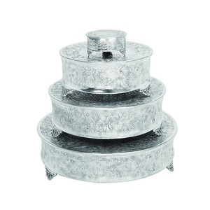 Estante de Aluminio de Múltiples Niveles Hecho a Mano para Servir Pasteles, Postres y Aperitivos - Product Image 2