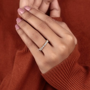 Anillo de eternidad con diamantes baguette y redondos en oro de 14K, anillo de boda alternado, eternidad completa, apilable, regalo de aniversario nupcial para ella - Product Image 4