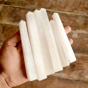 Obélisque en sélénite blanche naturelle, tour, baguette, crayon, pointes de cristal de quartz pour la guérison et la décoration intérieure, idéal comme cadeau, en provenance d'Inde. - Product Image 2