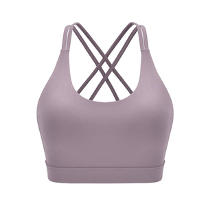 Soutien-gorge de sport athlétique sans couture pour femme avec maintien halter, extensible dans quatre directions et séchage rapide pour le yoga, la gym et les activités de plein air - Product Image 4
