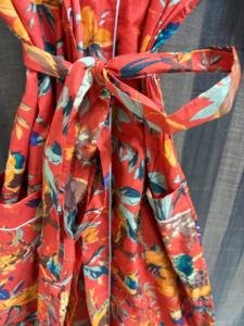 Bata Kimono Ligera y Transpirable de Algodón Floral con Cuello en V y Cordón Ajustable para Mujer, Ideal para Verano, Descanso, Playa o como Bata de Novia - Product Image 5