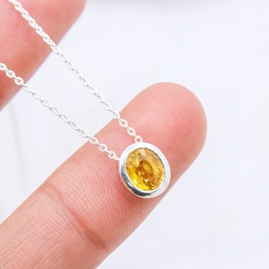 Collier tendance géométrique pour femme avec saphir jaune naturel taille ovale certifié IGI en argent sterling 925 pour anniversaire et fête - Product Image 4