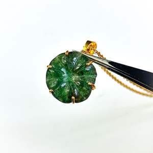 Colgante de Ágata Musgosa Natural con Forma de Flor, Collar de Piedras Preciosas Talladas a Mano para Mujer, Regalo de Cumpleaños, Joyería de Moda, Suministro al por Mayor - Product Image 1