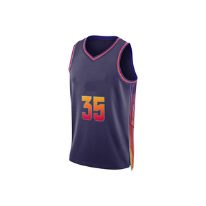Nueva Camiseta de Baloncesto de Talla Grande para Verano 2026, Diseño con Líneas Definidas en los Hombros e Impresión Detallada para Hombres en el Gimnasio - Product Image 1