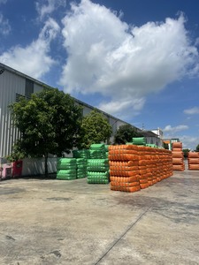 เส้นใยโพลีเอสเตอร์100% เส้นใยโพลีเอสเตอร์รีไซเคิล HS 15D64mm HCS สีเขียวบรรจุที่แข็งแรง - Product Image 4