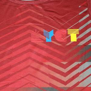 Camiseta sin mangas de algodón de cuello redondo para pedidos al por mayor, personalizada, de algodón grueso, duradera, de tacto suave, clásica, hecha en Vietnam - Product Image 4