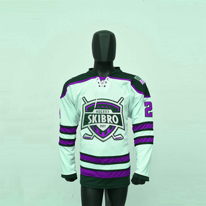 Tenue d'équipe de hockey sur glace professionnelle, vêtements sportifs personnalisés comprenant un maillot de hockey sur glace brodé sur mesure et des équipements. - Product Image 1