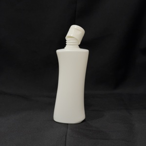 APS C0426 PE Plastic Cosmetic <b>Bottle</b> Set Inner Cap Ribs Flattened Cylinder Shape 110-<b>200ml</b> Capacity Lightweight Anti-Leakage - Product Image 4