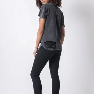 Camiseta de algodón grueso para mujer, con efecto desgastado, estampado personalizado, corte regular, negra, estilo vintage, lavado ácido, OEM - Product Image 3